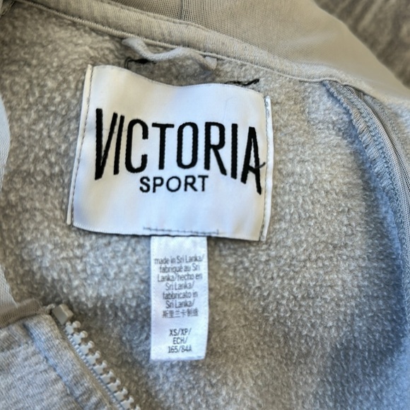 Zip up hoodie - Picture 8 of 10